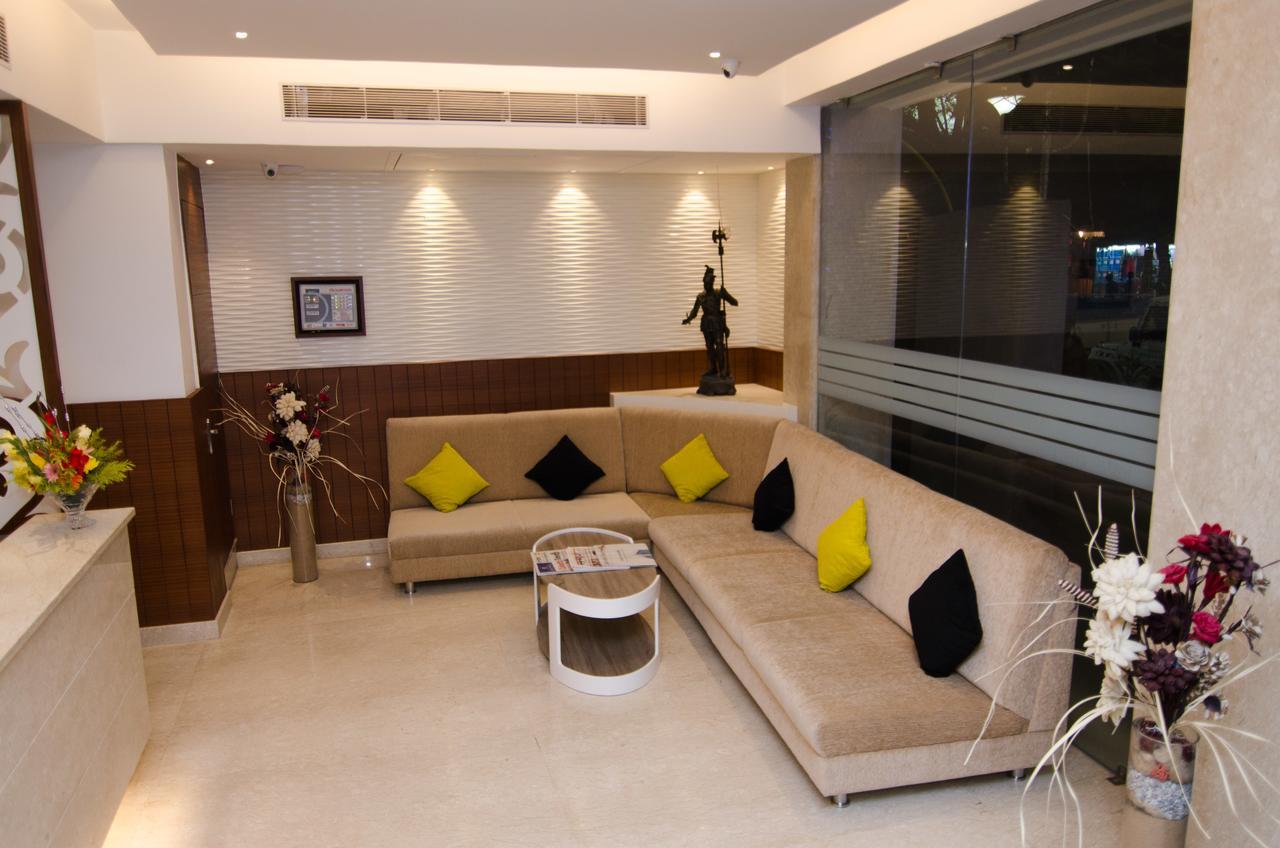 Aura Hotel Kalkutta Exterior foto