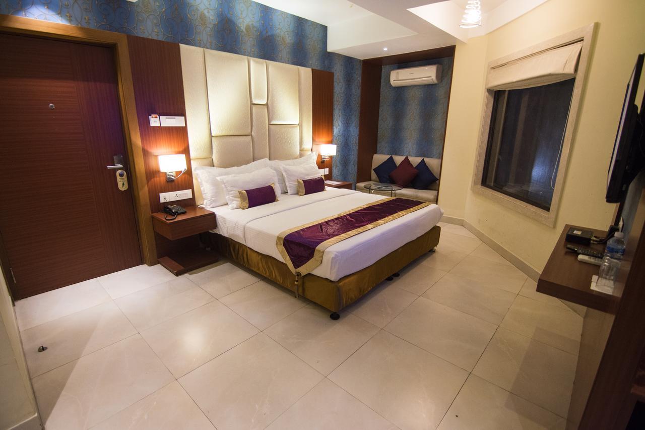 Aura Hotel Kalkutta Exterior foto